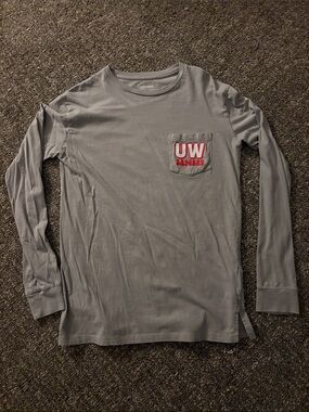 UW Badgers Gray Long-Sleeve Pocket Tee - Classic Crewneck